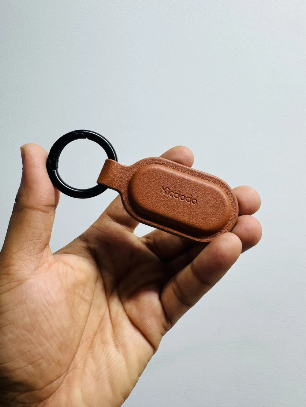 Mcdodo Napa Pro Portable Keyring Find My Locator (AT-3841)  Protect Your Bag/Keys with Apple Find My App with 12 Month Official Waranty
