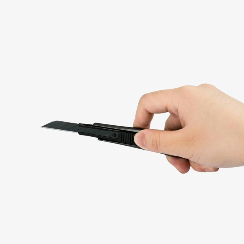 Deli Anti Cutter 2037S Small Size